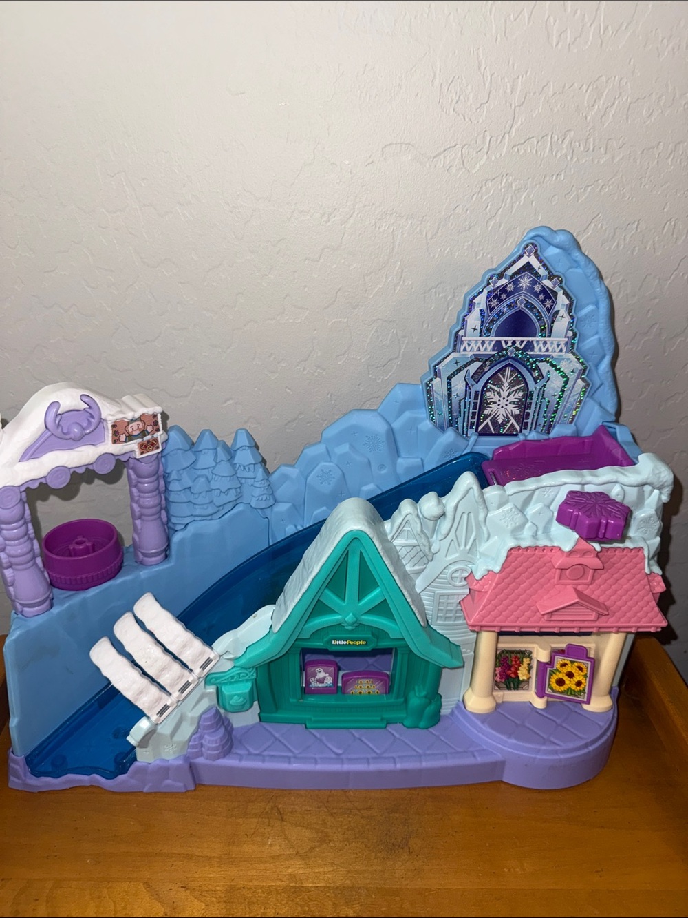 Disney Frozen Arendelle Sledding Adventures Little People playset